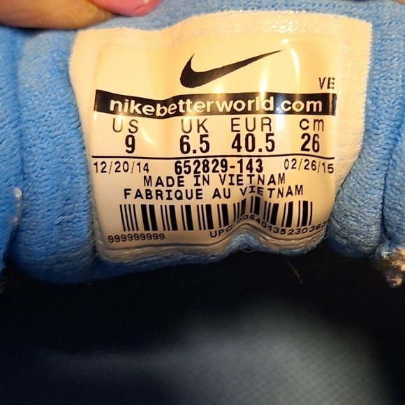 Nike Running Shoes - Picture 5 of 6